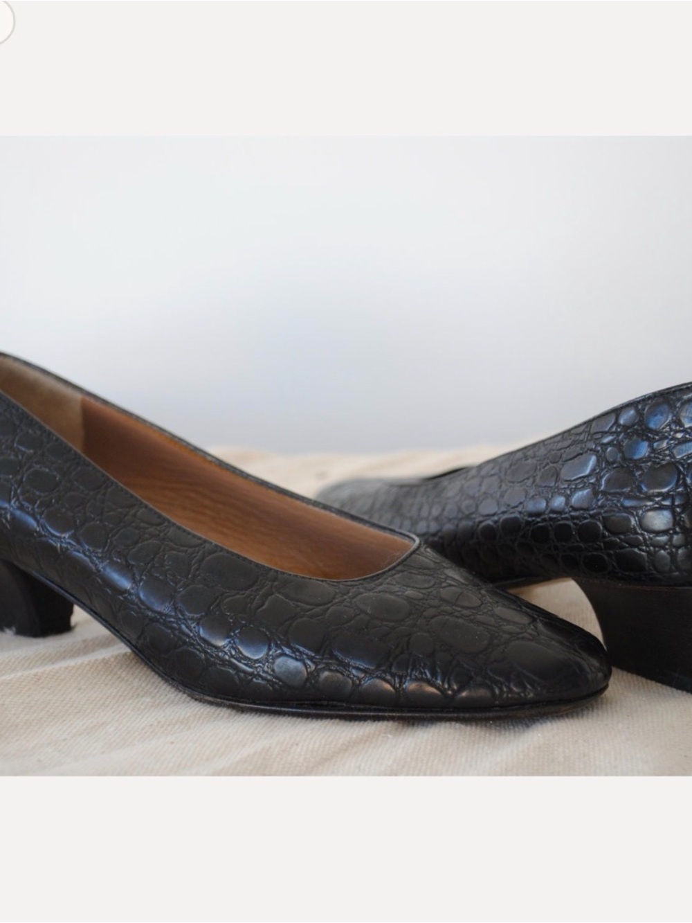 Classic Black Croc-Embossed Low Heel Pumps vintage US5 Retro Leather